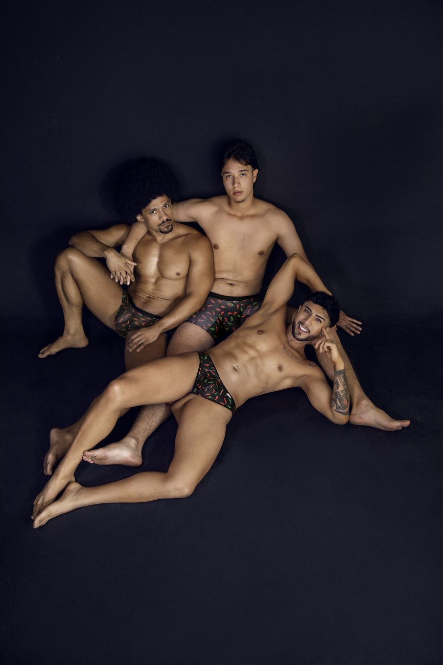 CandyMan 99875 Mens Breathable Mesh Chilli Pepper Thongs Plus Sizes Black Print